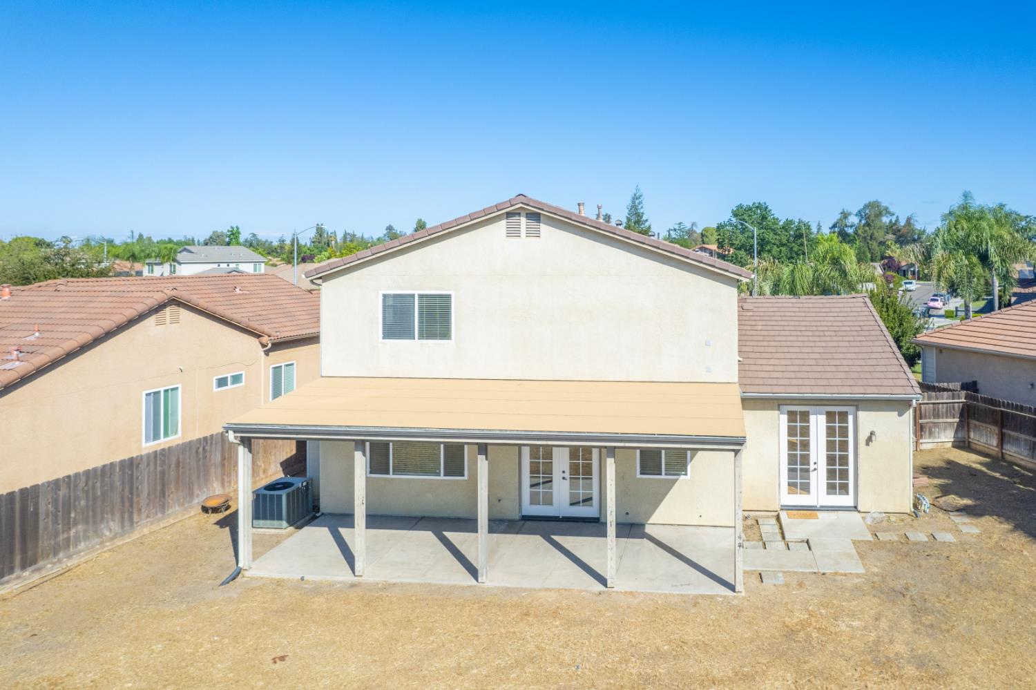 5586 E Atchison St, Fresno, CA 93727