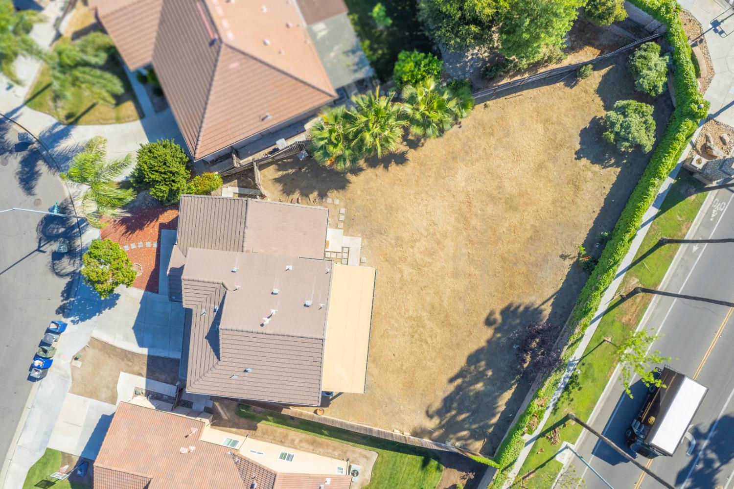 5586 E Atchison St, Fresno, CA 93727