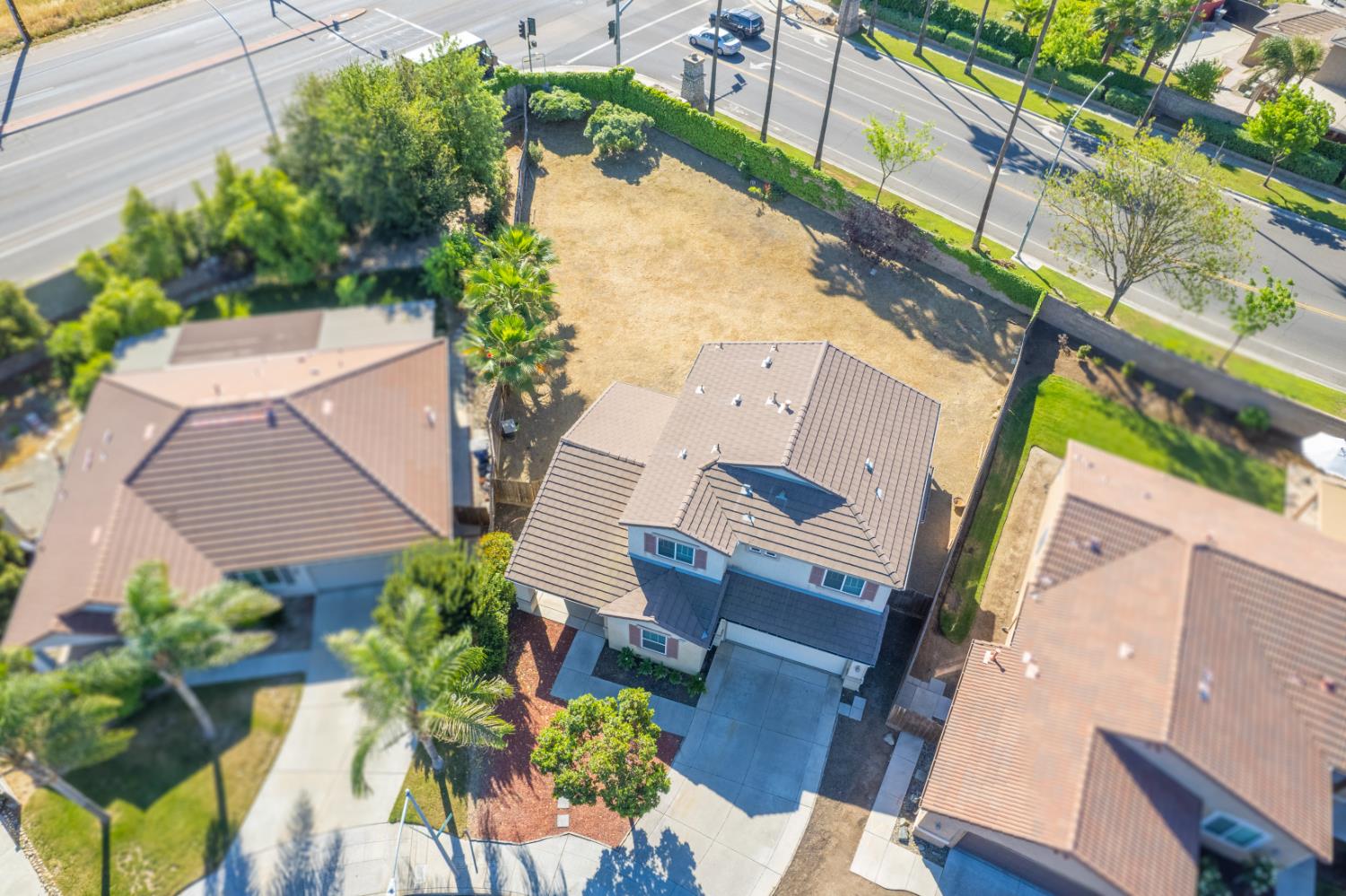 5586 E Atchison St, Fresno, CA 93727