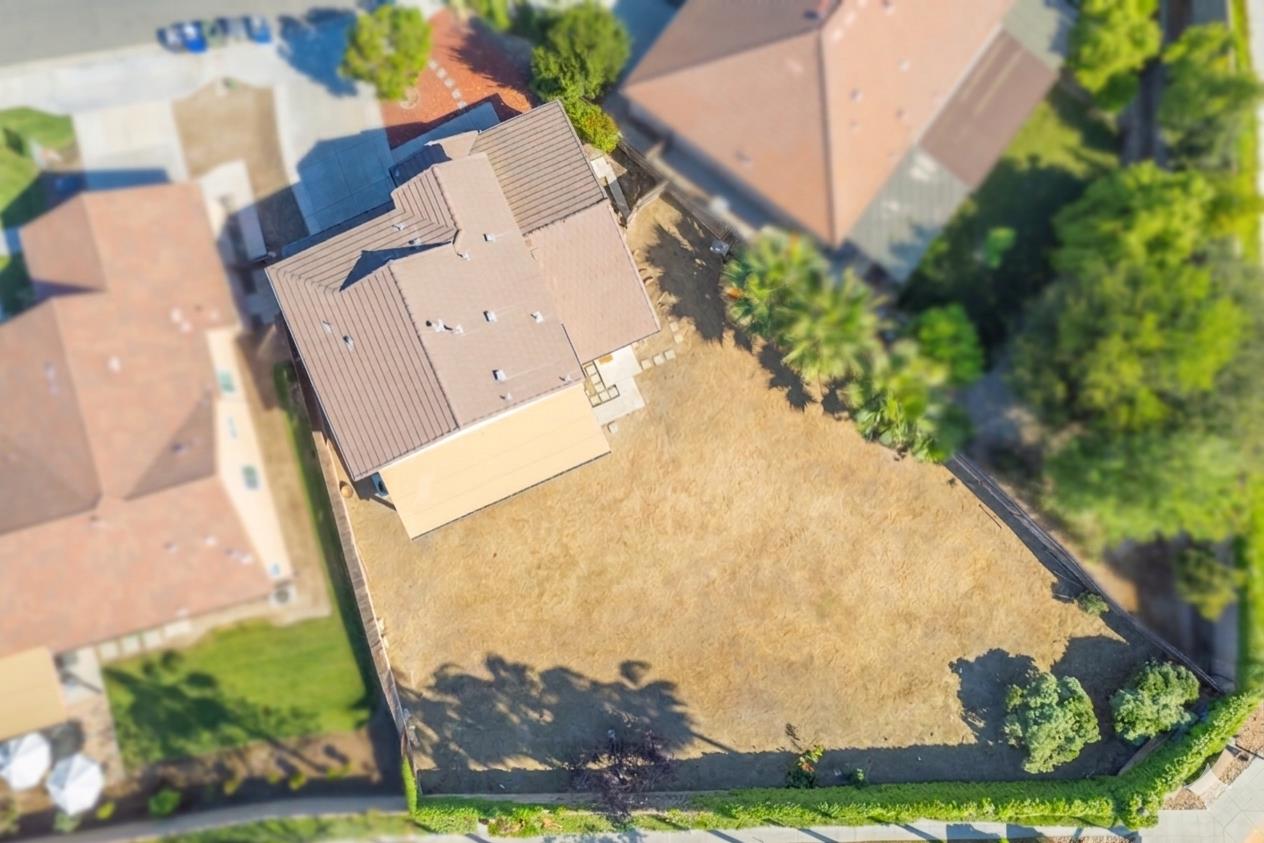 5586 E Atchison St, Fresno, CA 93727