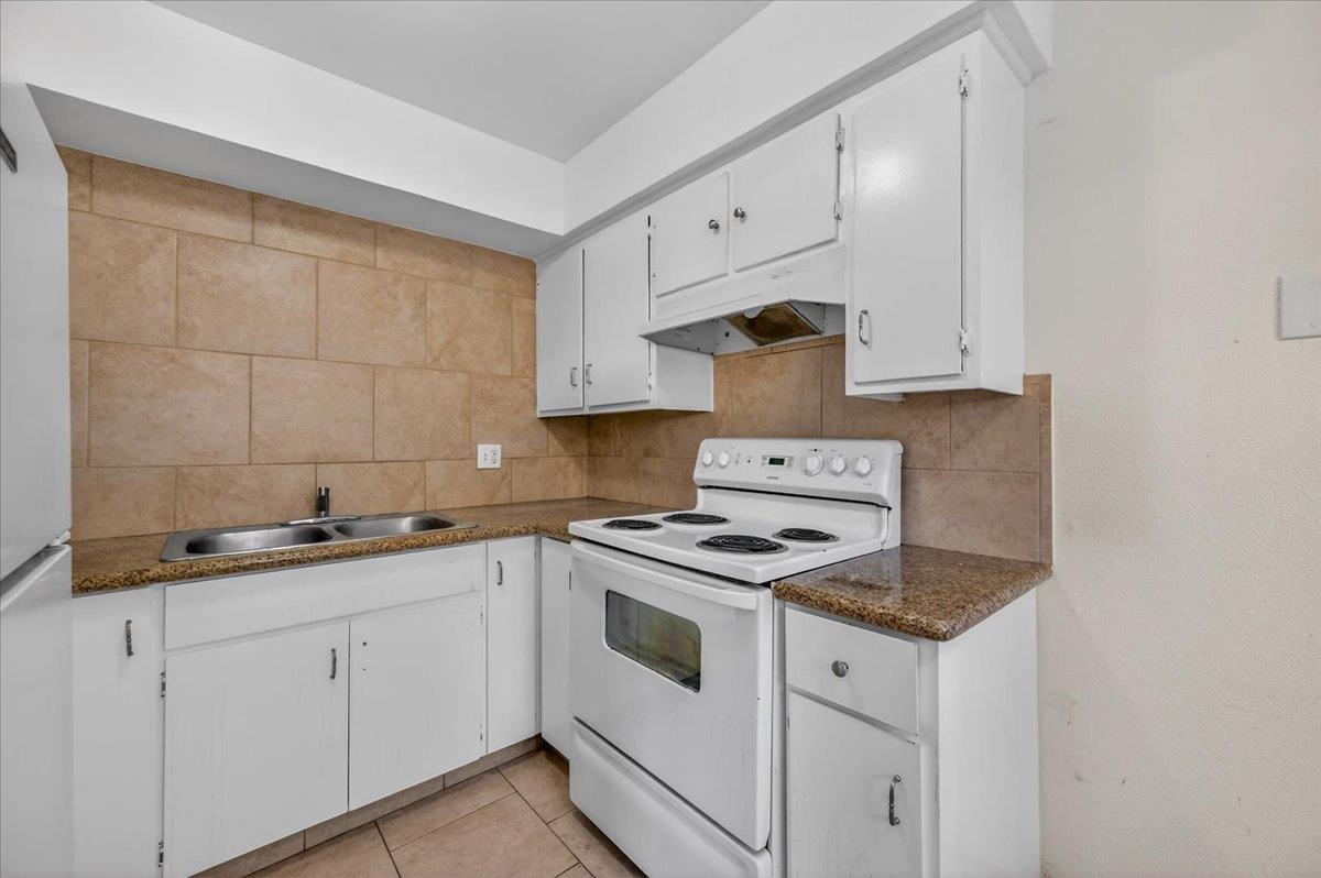 1348 E San Bruno Ave, Fresno, CA 93710