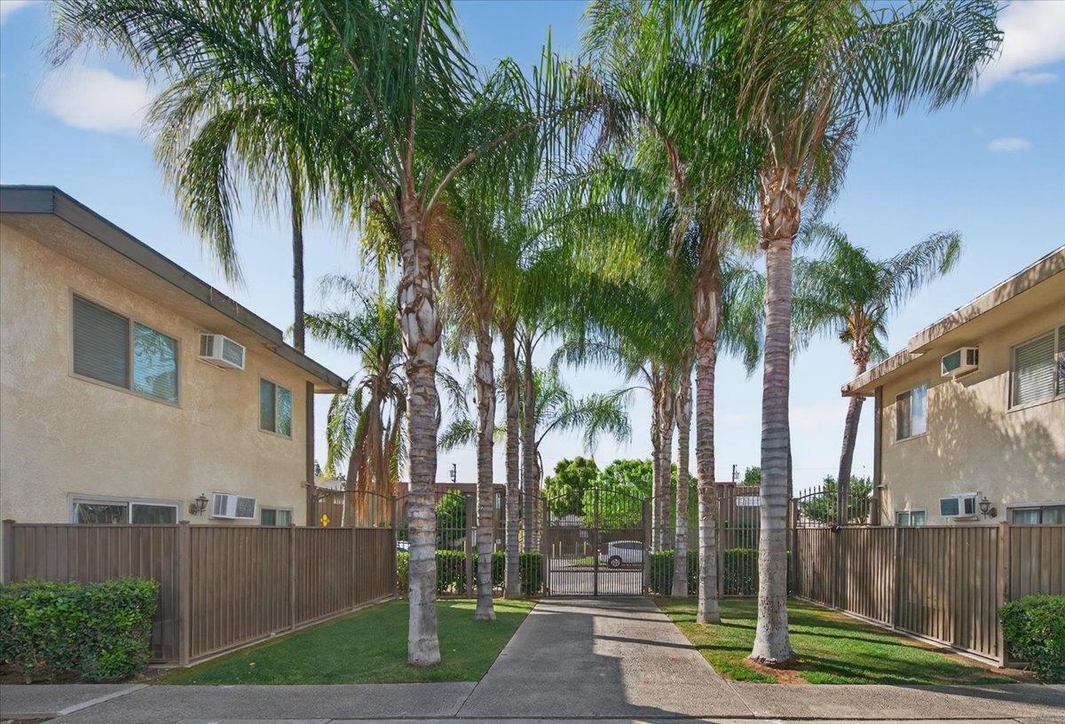 1348 E San Bruno Ave, Fresno, CA 93710