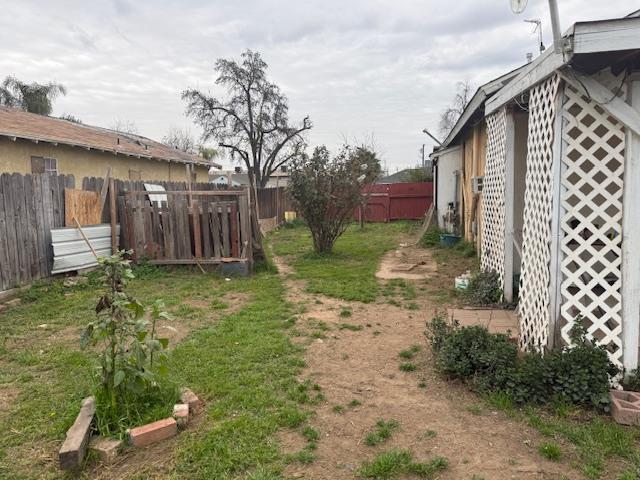 3039 E Hedges Ave, Fresno, CA 93703