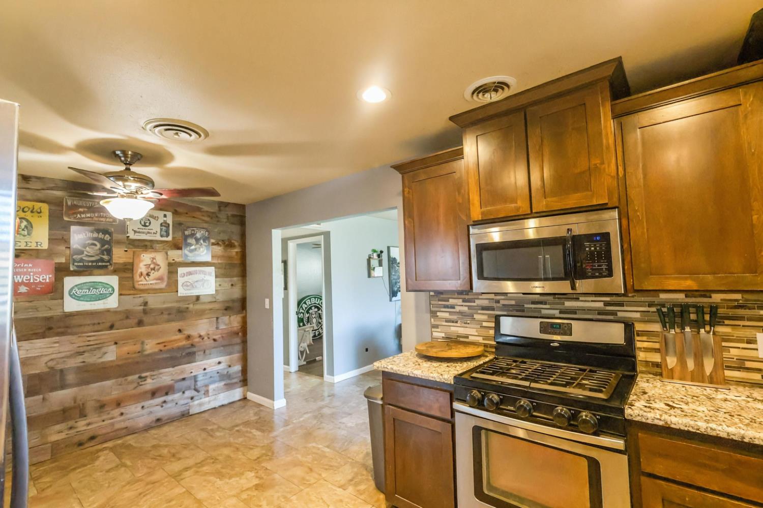 1755 4th St, Clovis, CA 93611