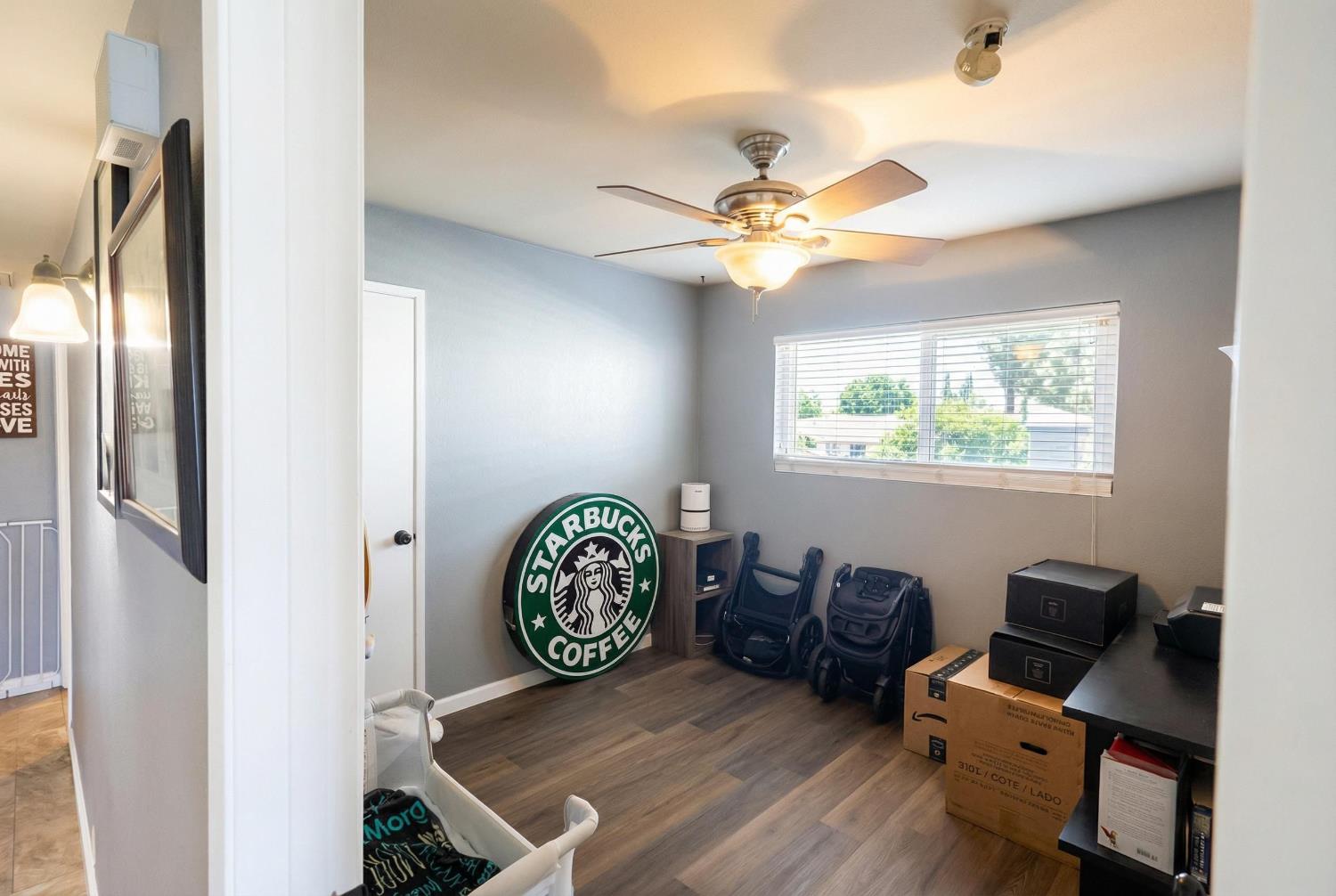 1755 4th St, Clovis, CA 93611