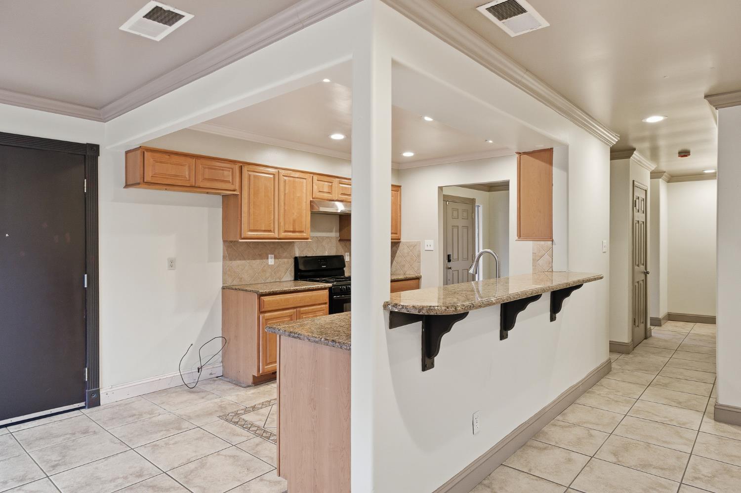 1712 W Donner Ave, Fresno, CA 93705