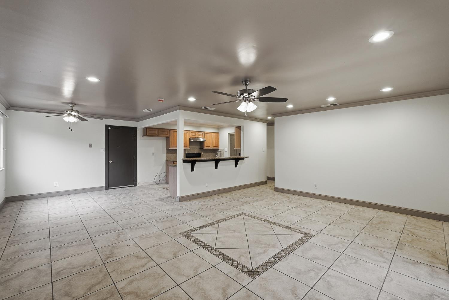 1712 W Donner Ave, Fresno, CA 93705