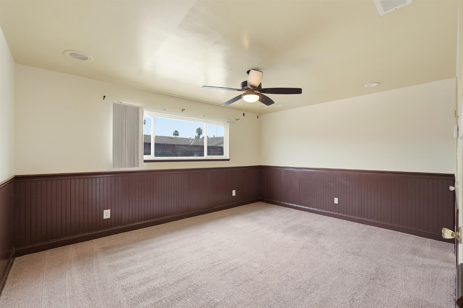 1712 W Donner Ave, Fresno, CA 93705