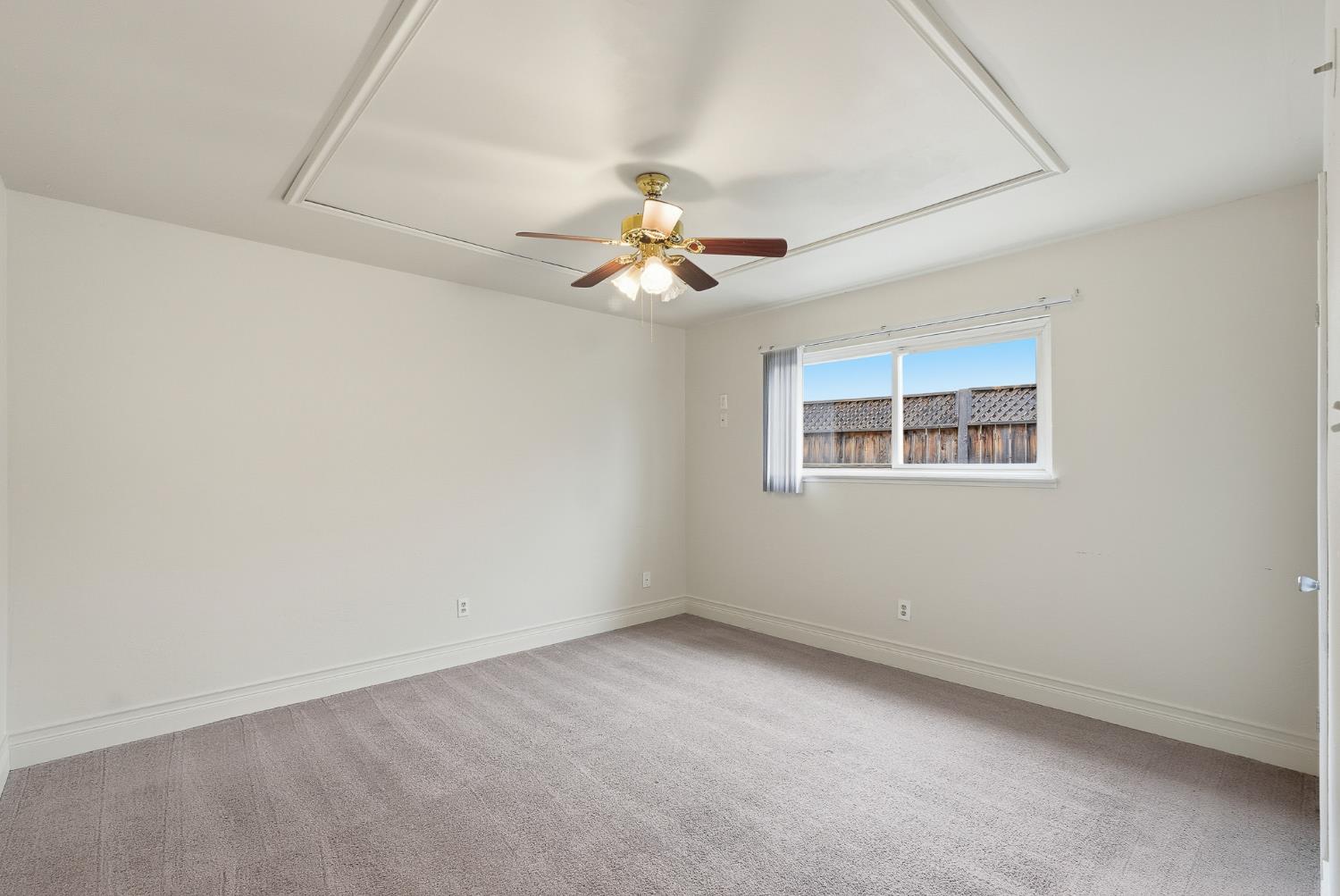 1712 W Donner Ave, Fresno, CA 93705