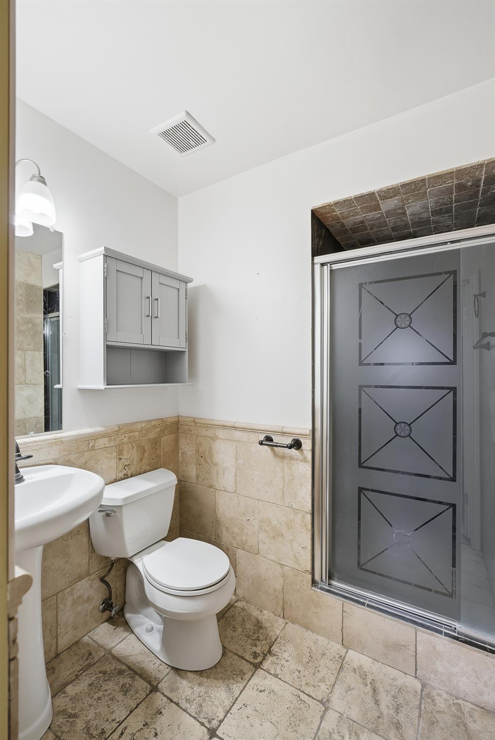 1712 W Donner Ave, Fresno, CA 93705