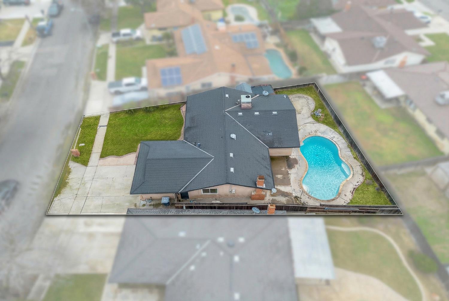 1712 W Donner Ave, Fresno, CA 93705