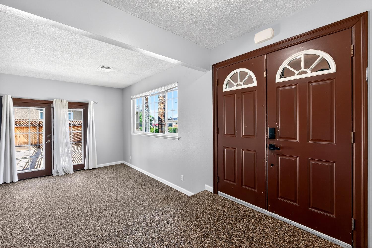 613 E Spruce Ave, Lemoore, CA 93245