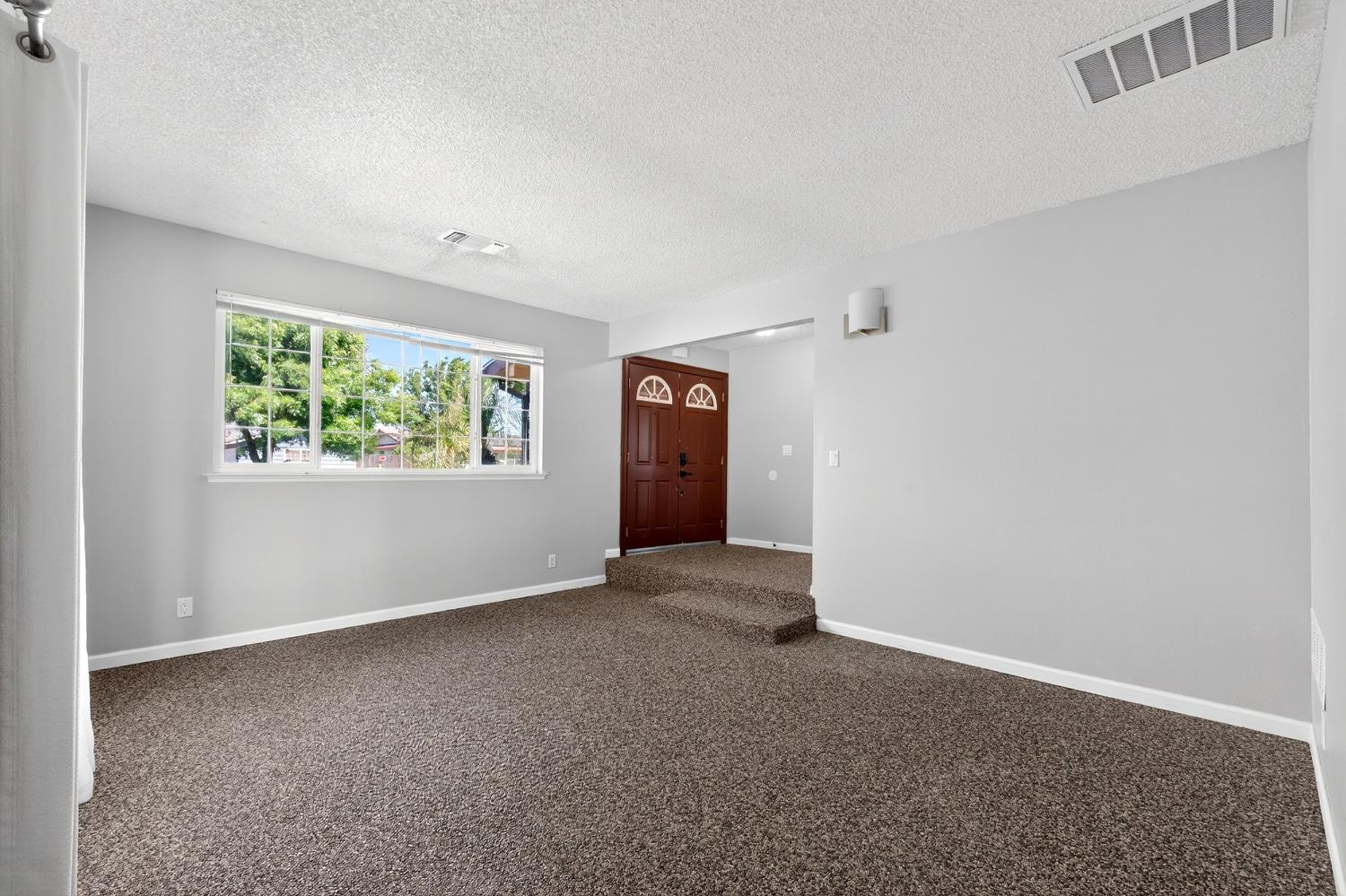 613 E Spruce Ave, Lemoore, CA 93245