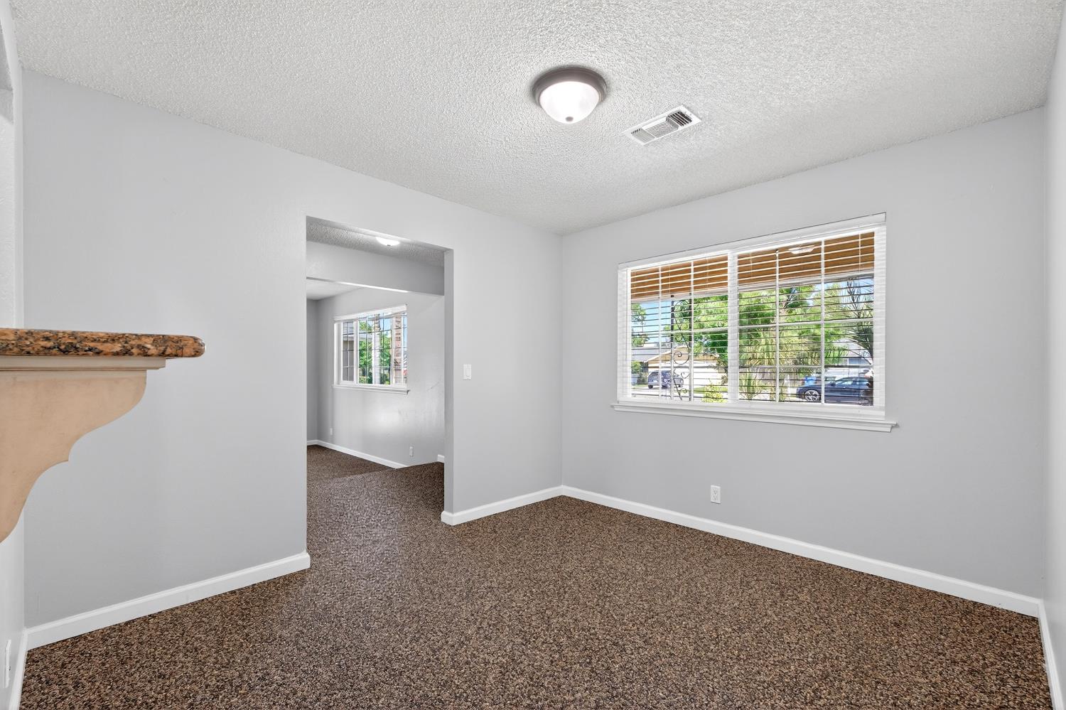 613 E Spruce Ave, Lemoore, CA 93245