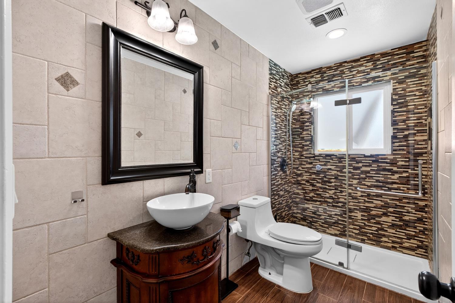 613 E Spruce Ave, Lemoore, CA 93245