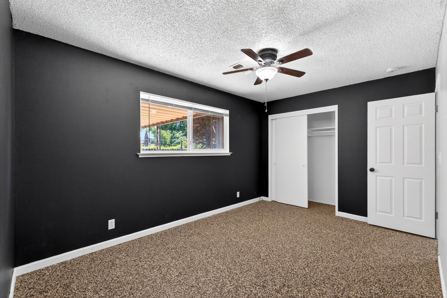 613 E Spruce Ave, Lemoore, CA 93245