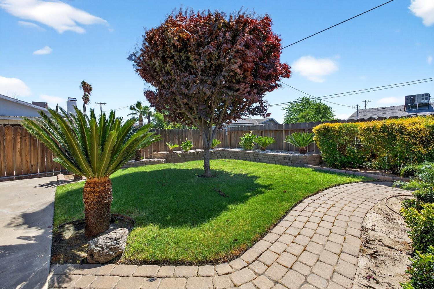 613 E Spruce Ave, Lemoore, CA 93245