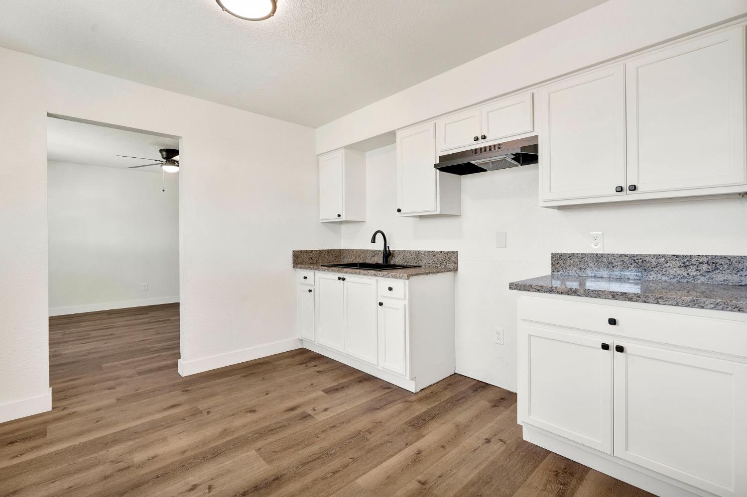 12559 W E, Biola, CA 93606