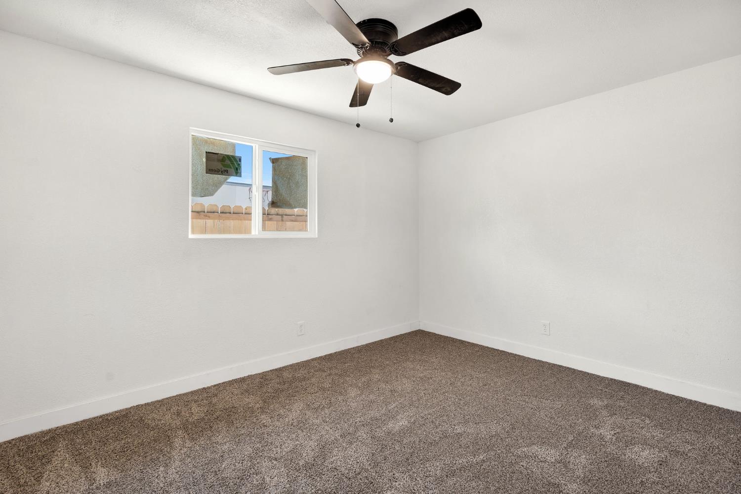 12559 W E, Biola, CA 93606