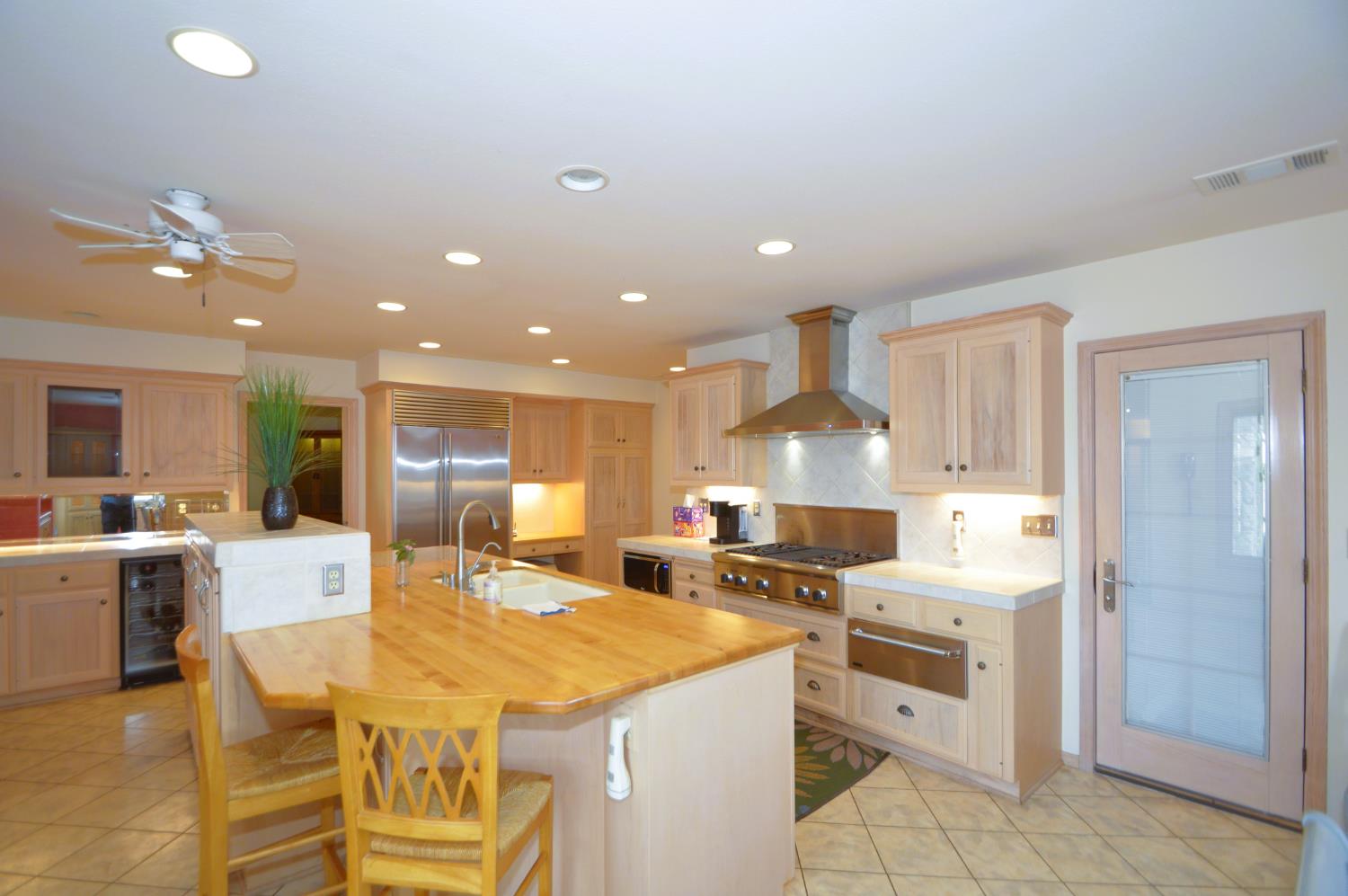 41493 Road 96, Dinuba, CA 93618