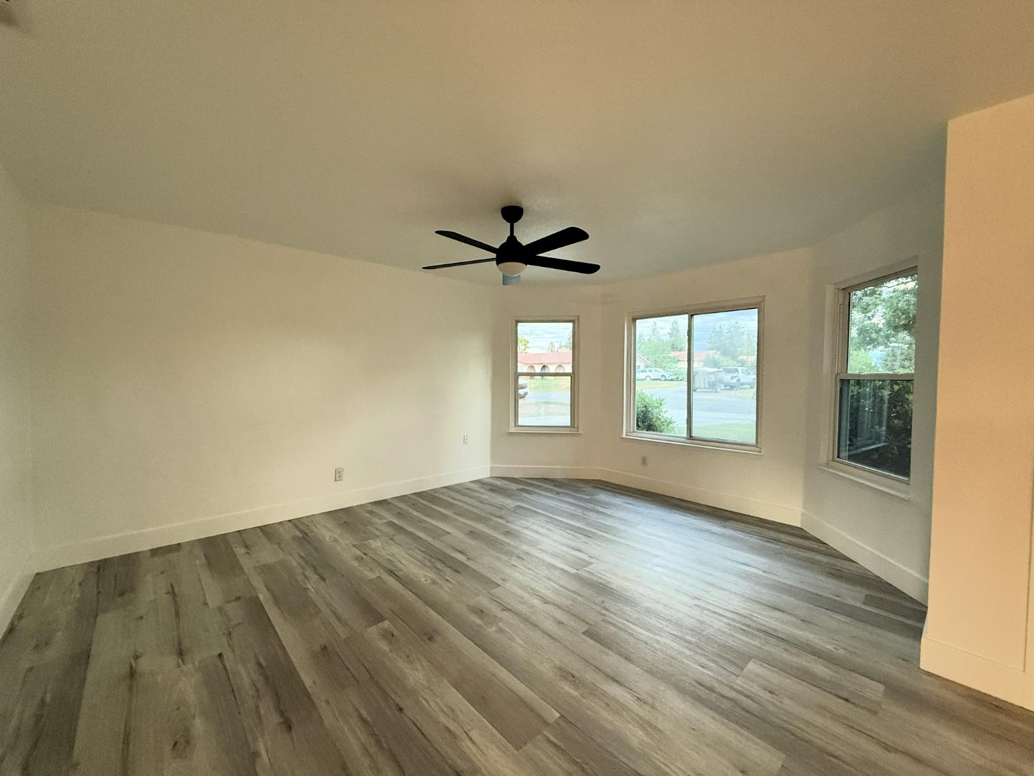 19232 Deane Dr, Madera, CA 93638