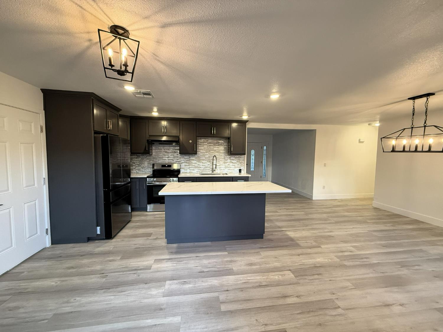 19232 Deane Dr, Madera, CA 93638