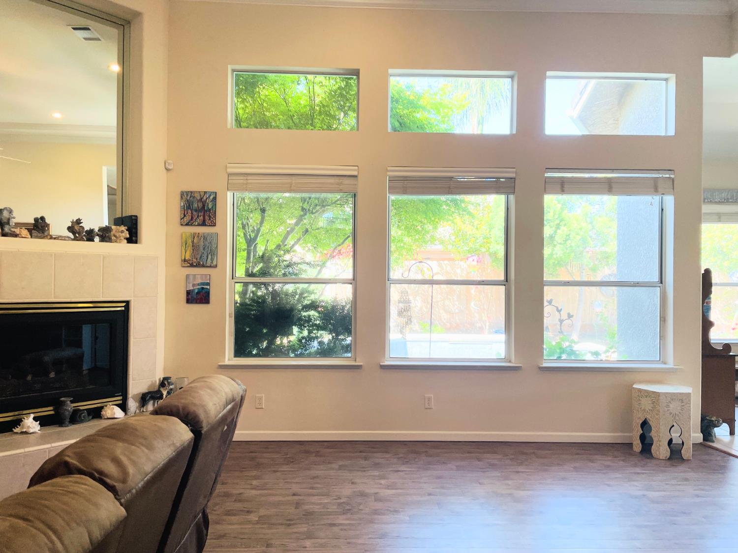 563 W Omaha Ave, Clovis, CA 93619