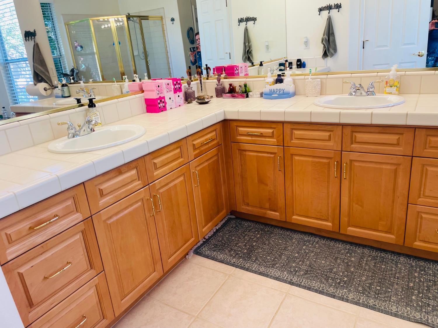 563 W Omaha Ave, Clovis, CA 93619