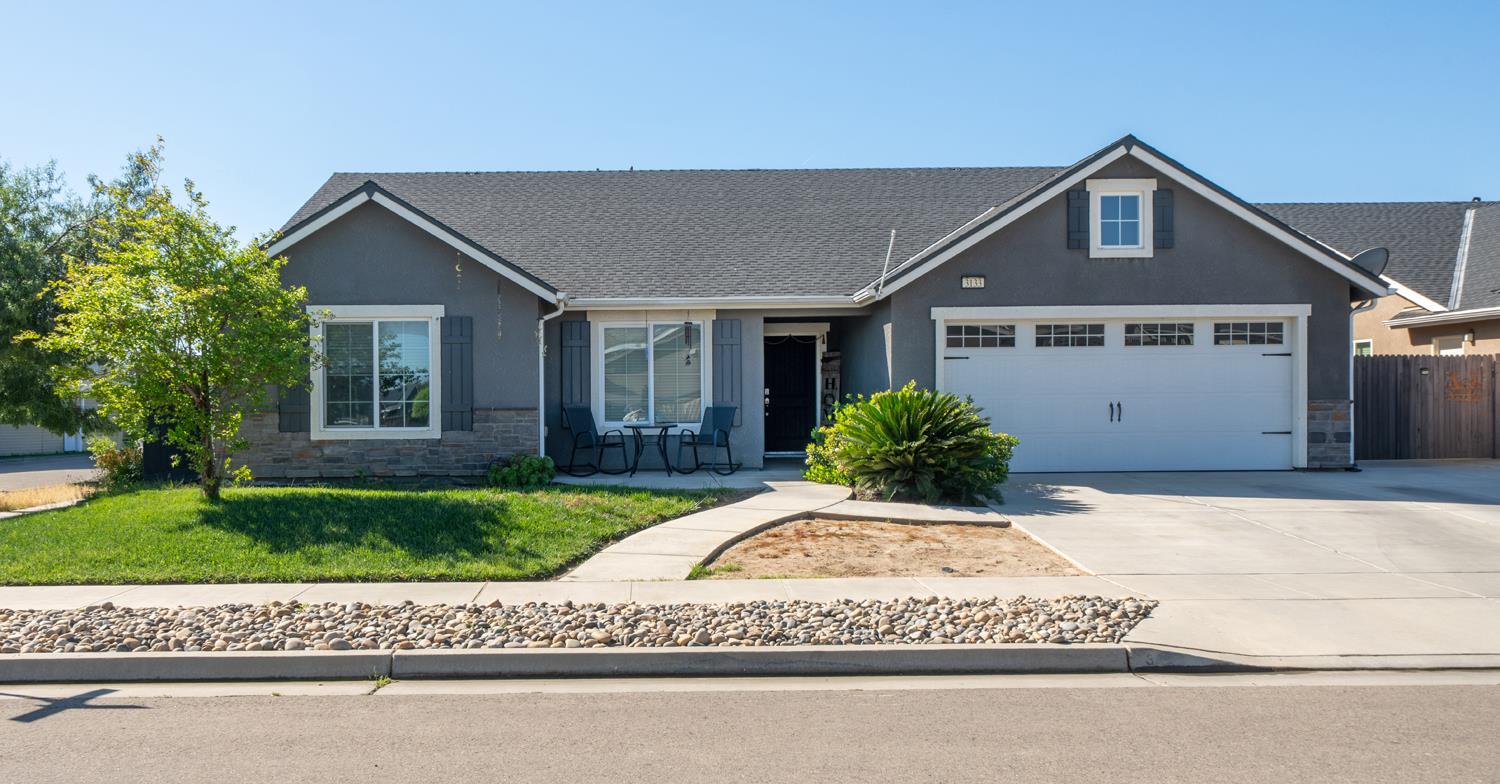 3133 4th St, Sanger, CA 93657