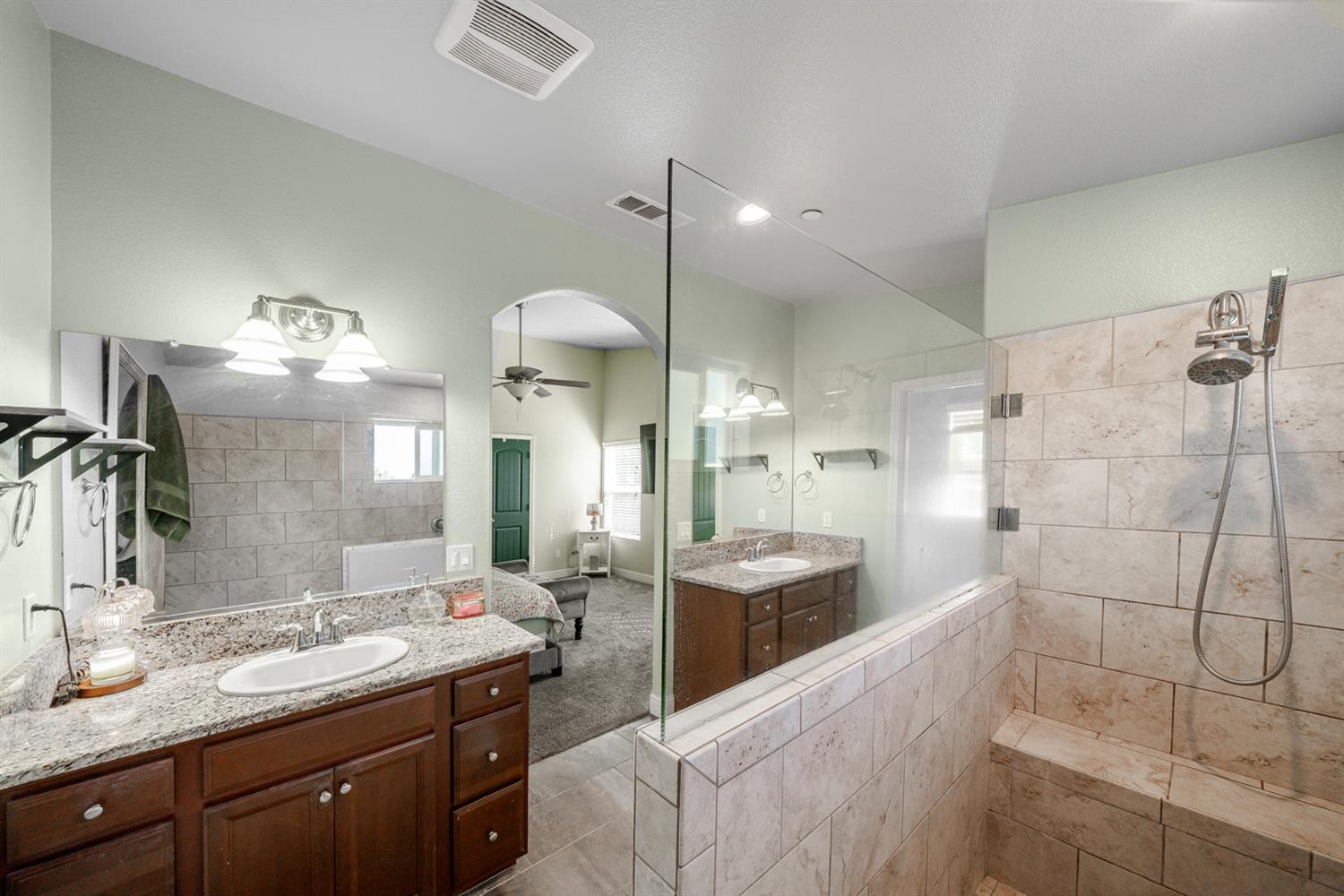 3133 4th St, Sanger, CA 93657