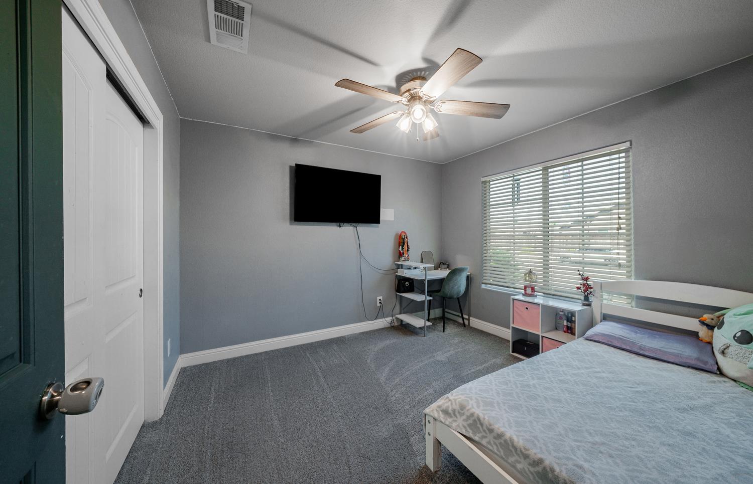 3133 4th St, Sanger, CA 93657