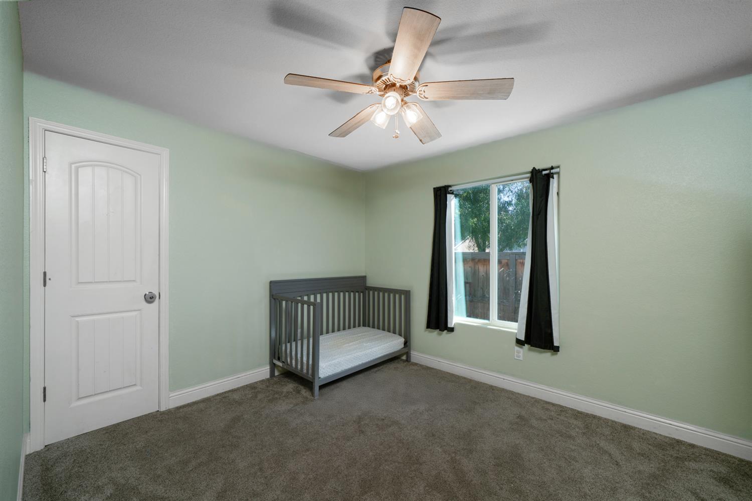 3133 4th St, Sanger, CA 93657