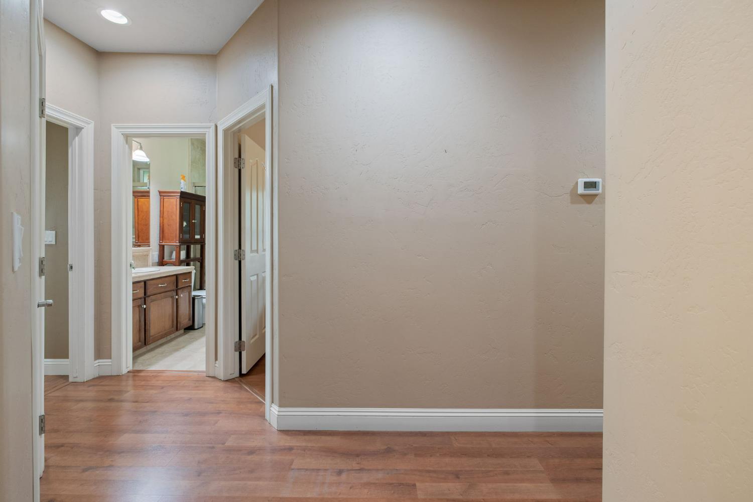 1928 S Shirk Rd, Visalia, CA 93277