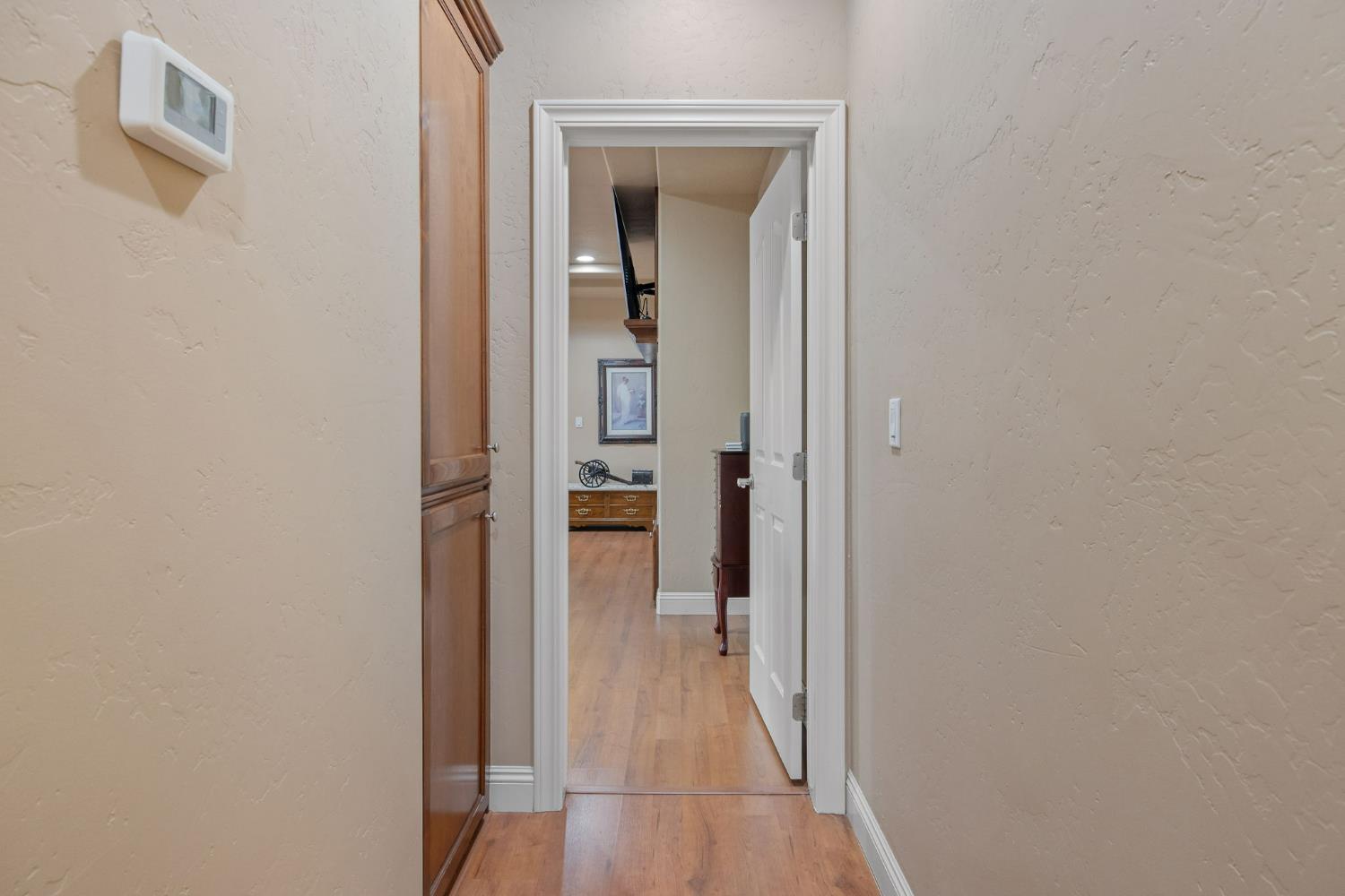 1928 S Shirk Rd, Visalia, CA 93277