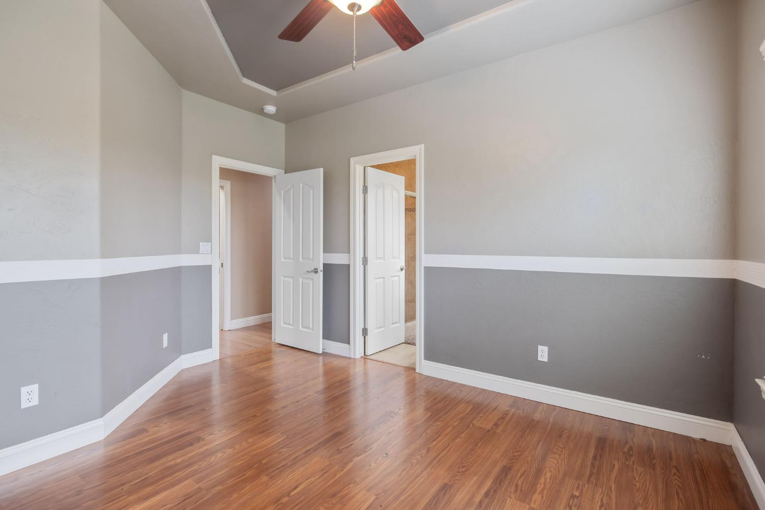 1928 S Shirk Rd, Visalia, CA 93277