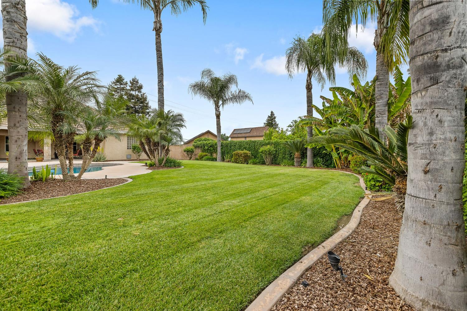 1928 S Shirk Rd, Visalia, CA 93277