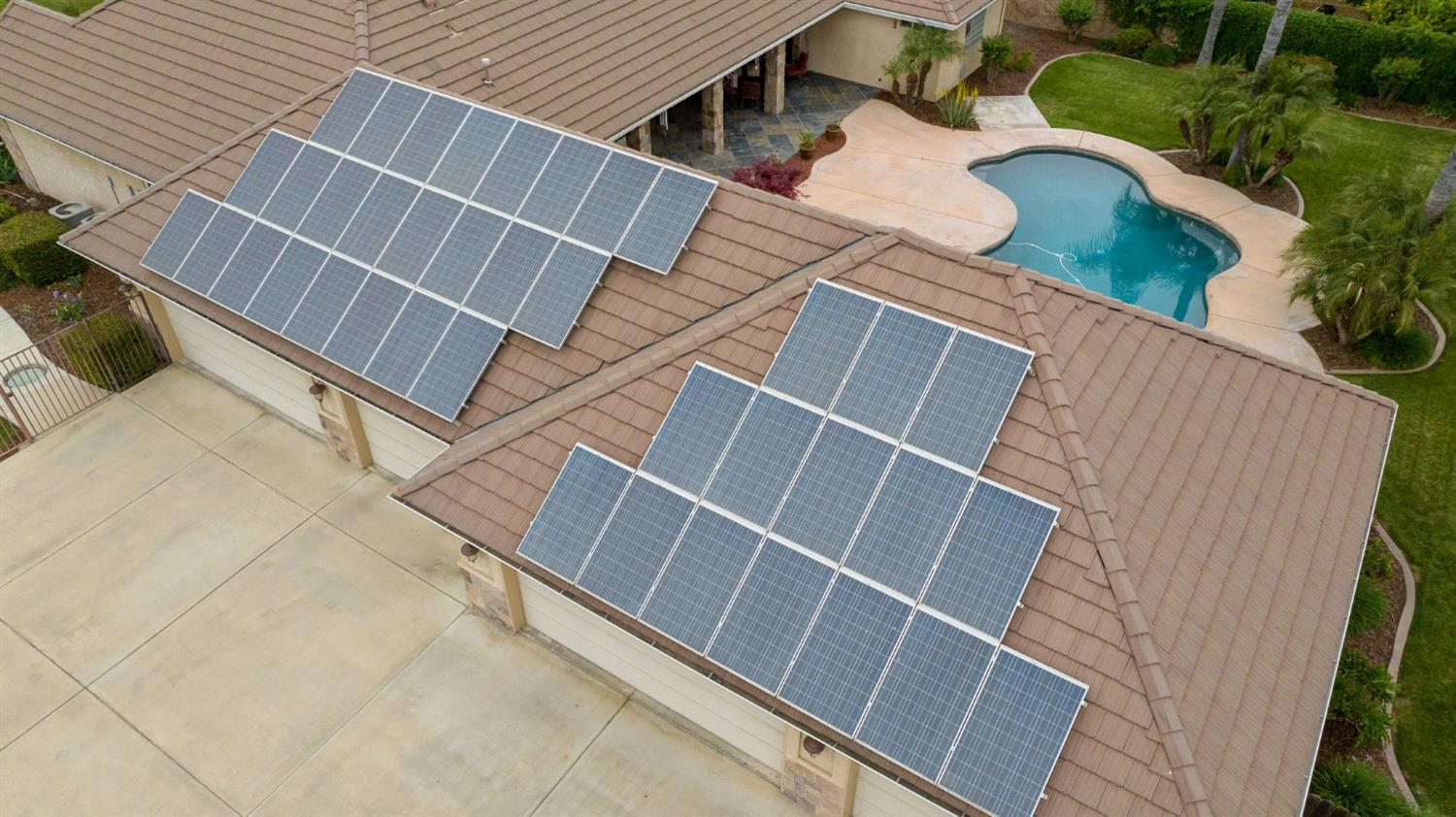 1928 S Shirk Rd, Visalia, CA 93277