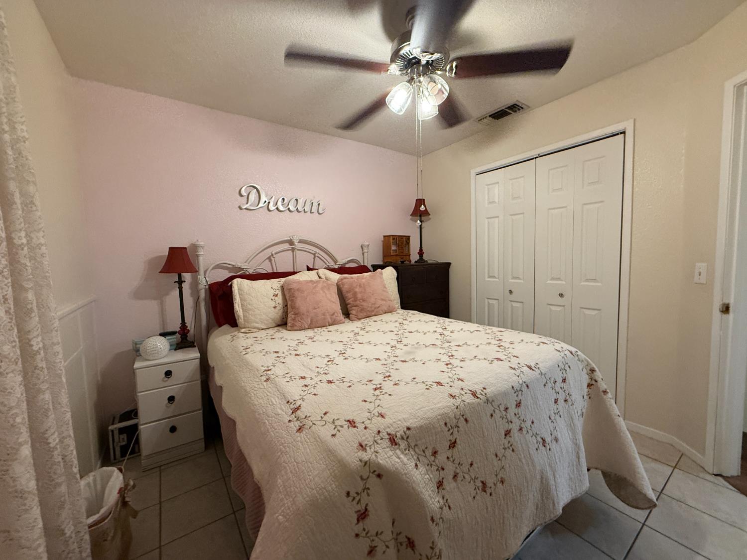 14312 W B St, Kerman, CA 93630