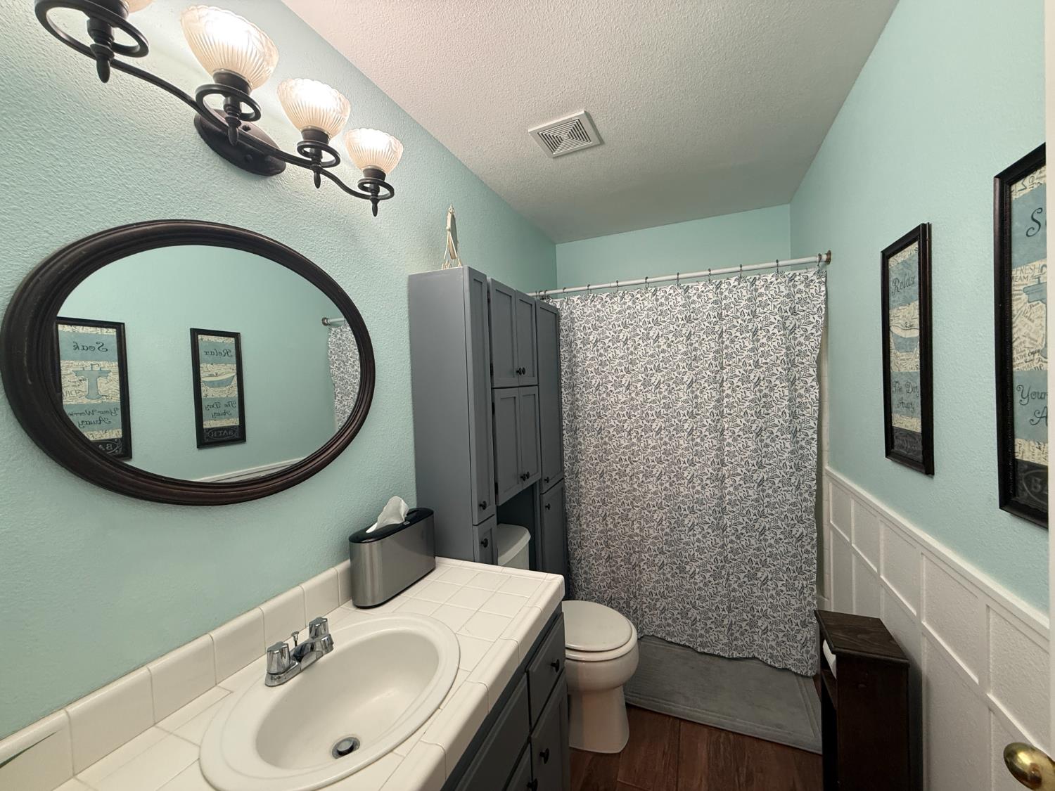 14312 W B St, Kerman, CA 93630