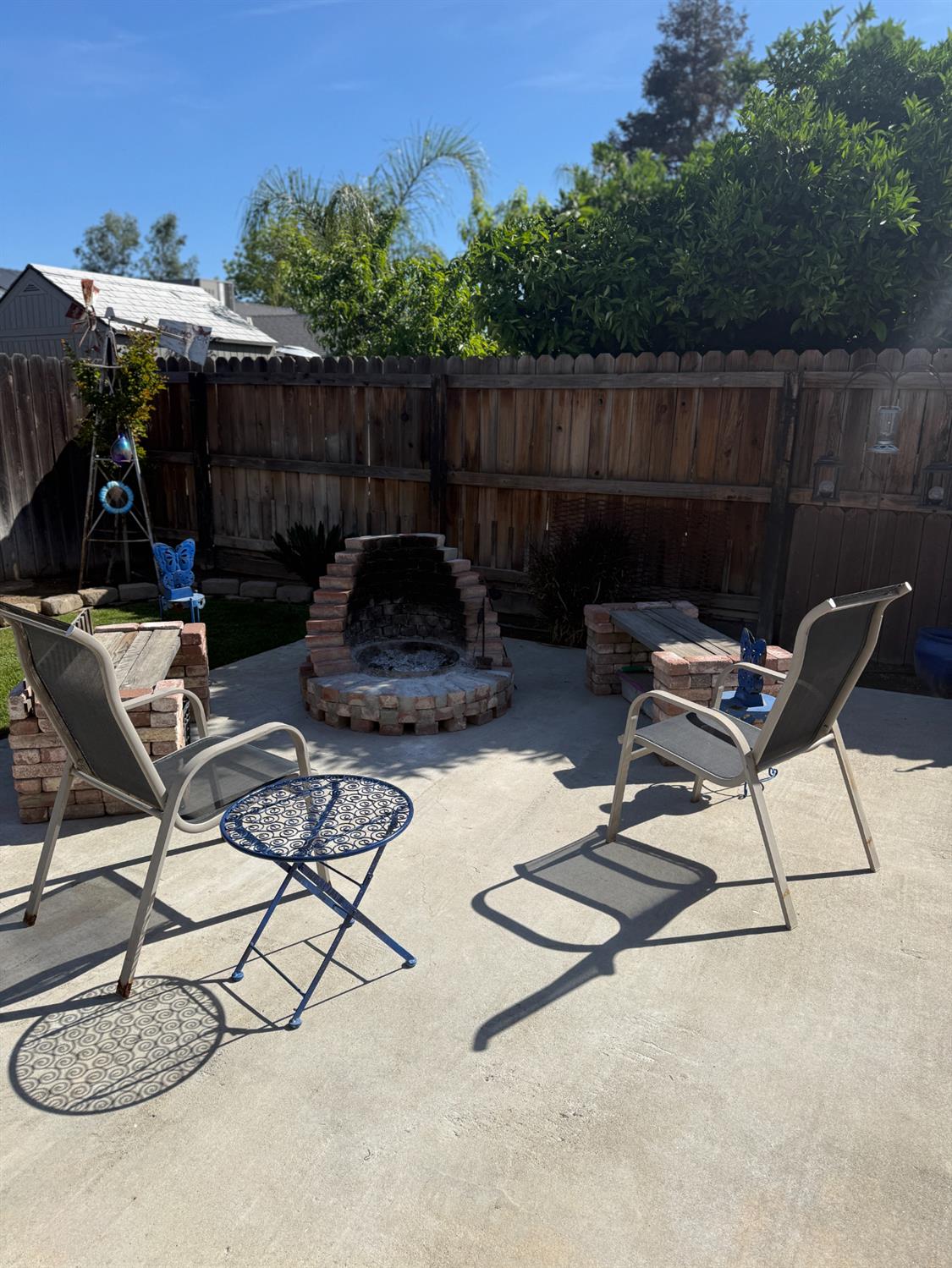 14312 W B St, Kerman, CA 93630