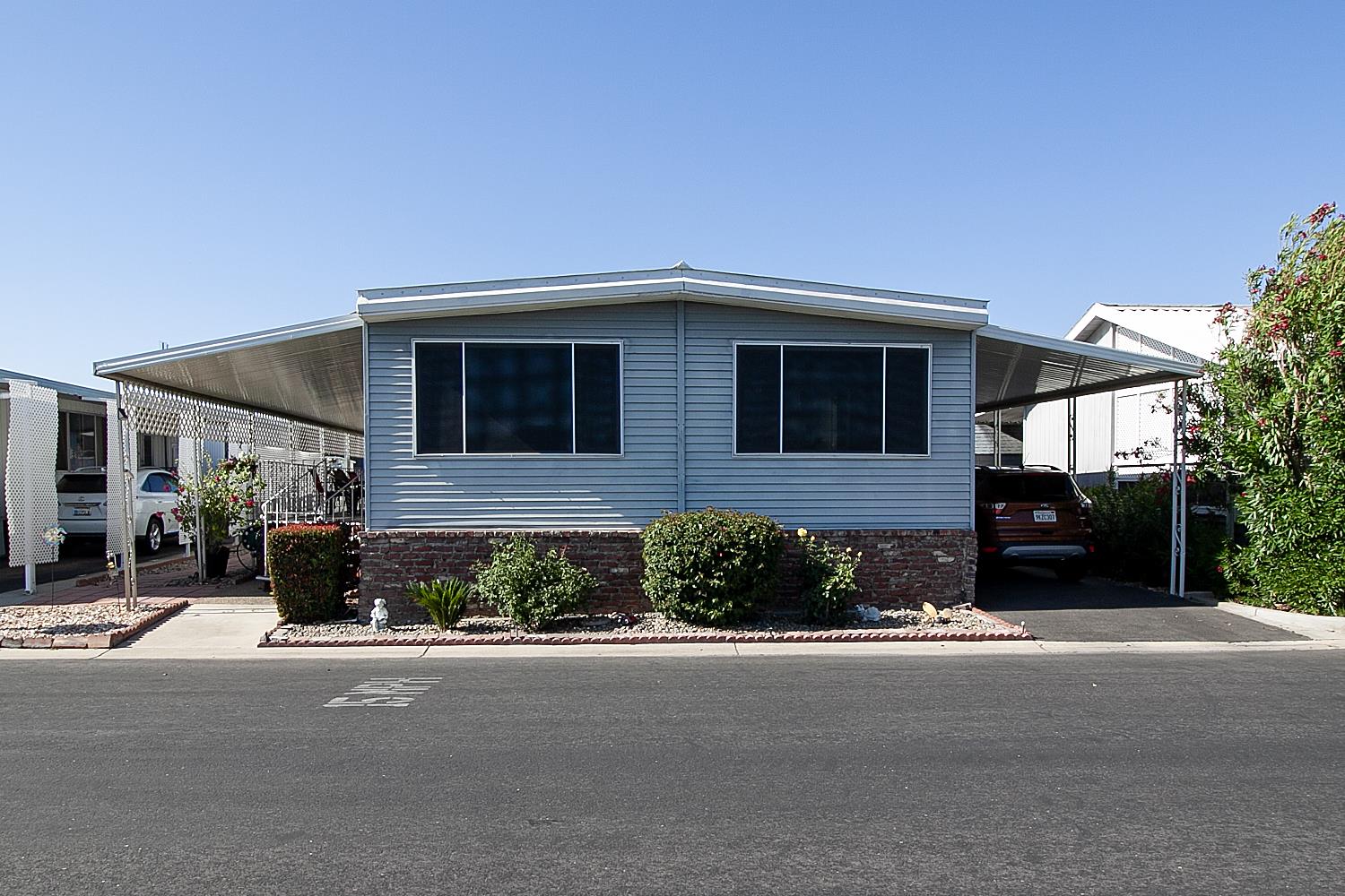 221 W Herndon Ave #8, Fresno, CA 93650