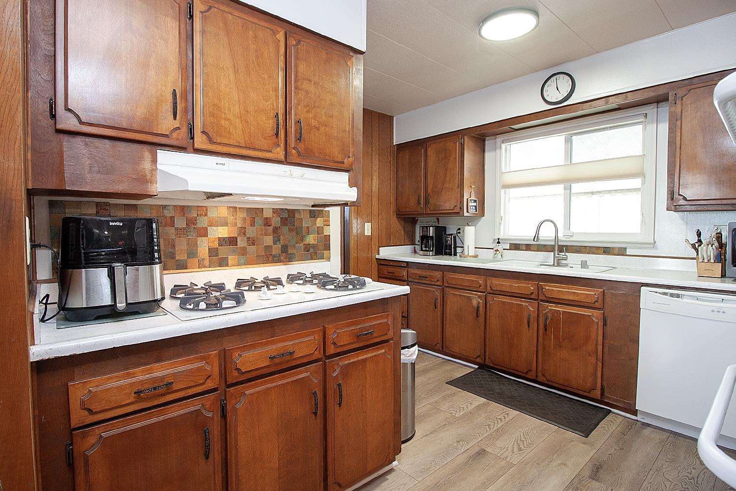 221 W Herndon Ave #8, Fresno, CA 93650