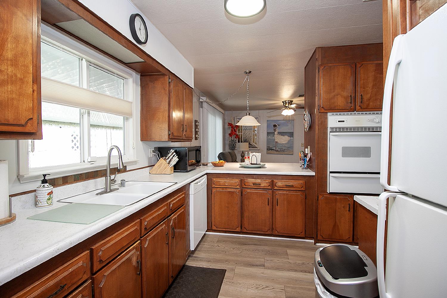 221 W Herndon Ave #8, Fresno, CA 93650