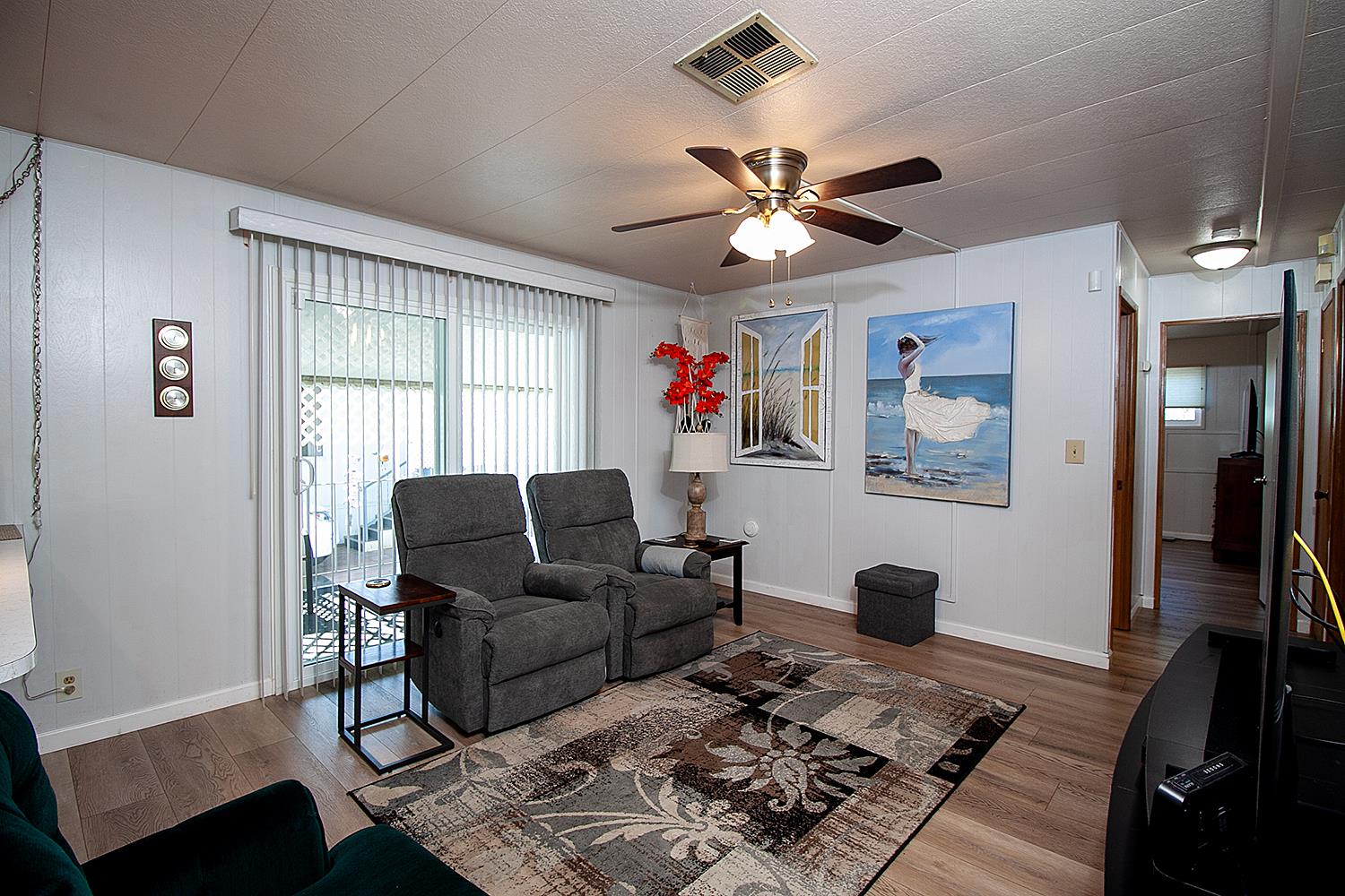 221 W Herndon Ave #8, Fresno, CA 93650