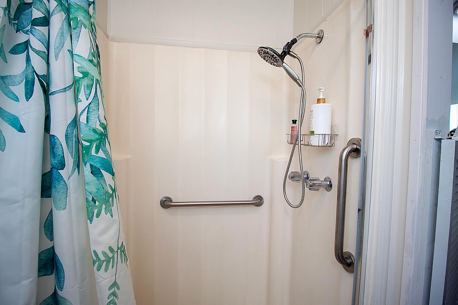 221 W Herndon Ave #8, Fresno, CA 93650