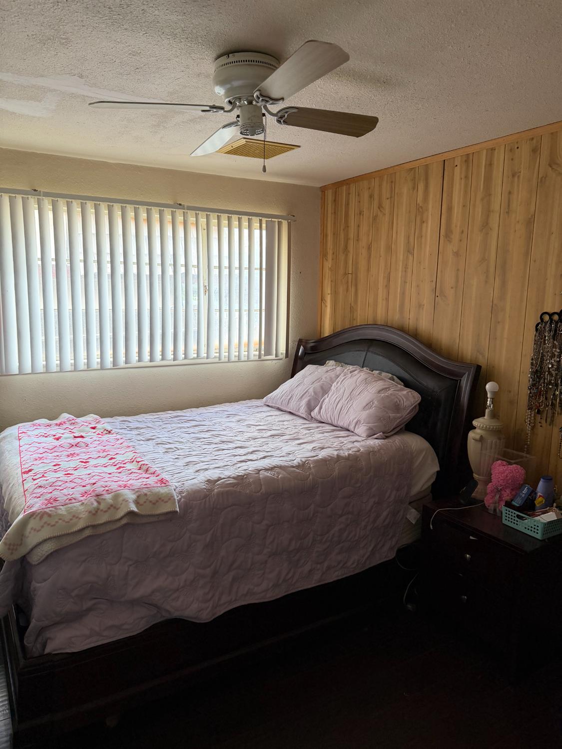 2108 W Dennett Ave, Fresno, CA 93728