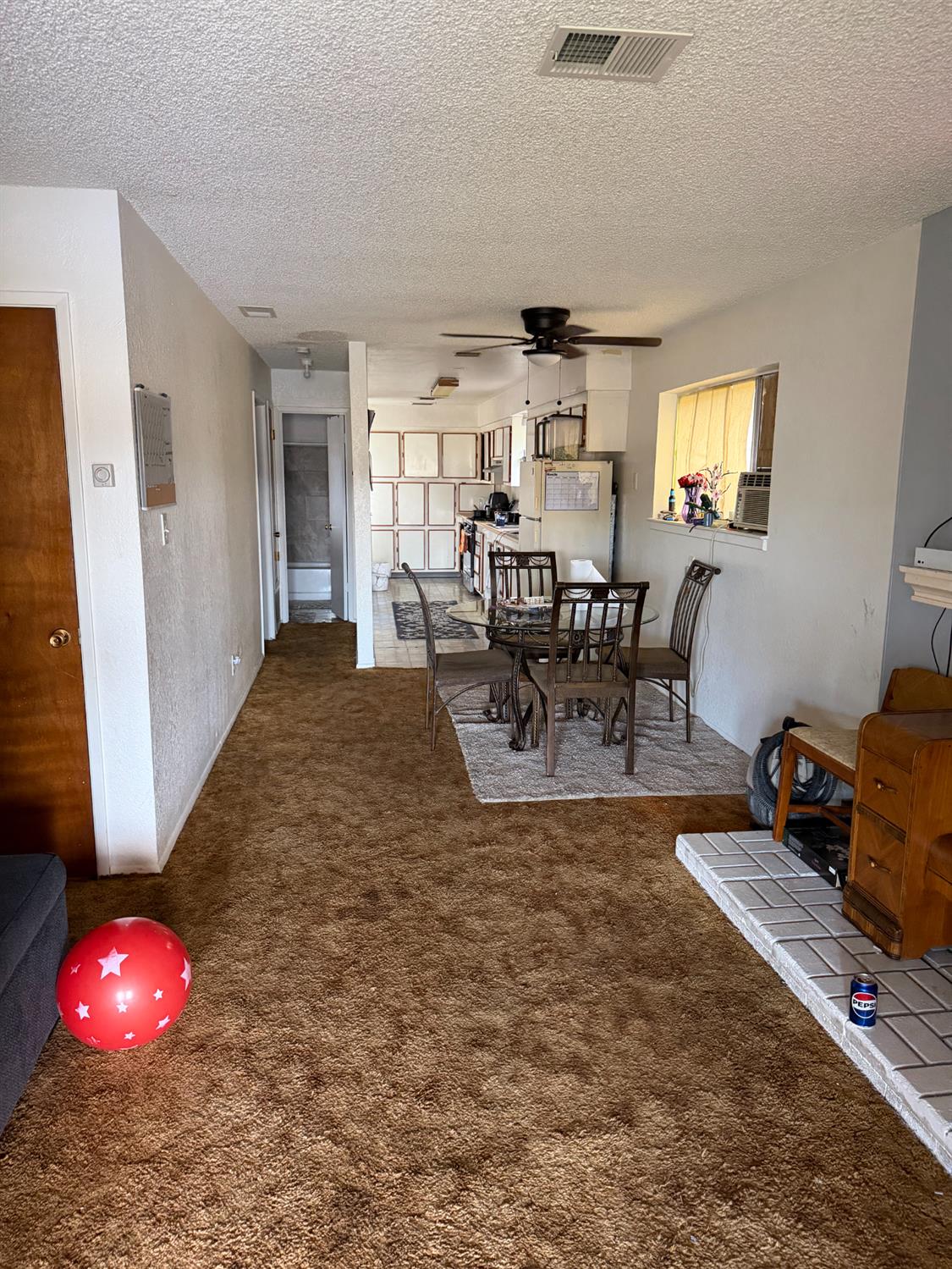 2108 W Dennett Ave, Fresno, CA 93728