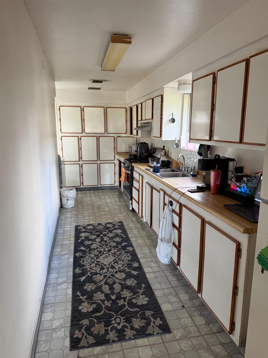 2108 W Dennett Ave, Fresno, CA 93728