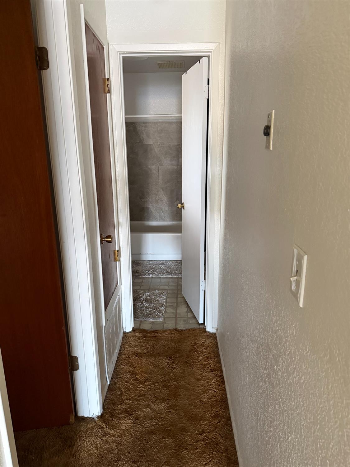 2108 W Dennett Ave, Fresno, CA 93728