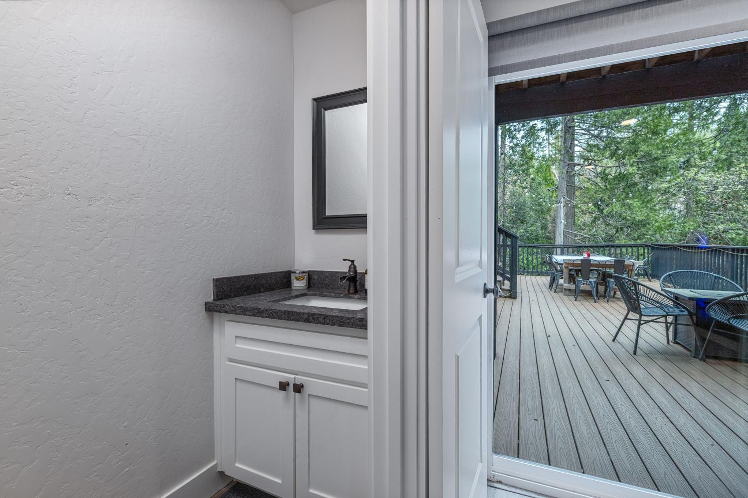 39253 Robin, Bass Lake, CA 93604